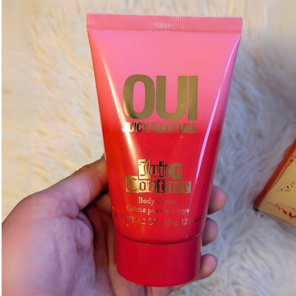 Juicy Couture, Oui Body Crème & Metallic Lip Lacquer Duo, Femme Metale (01) - Picture 2 of 9